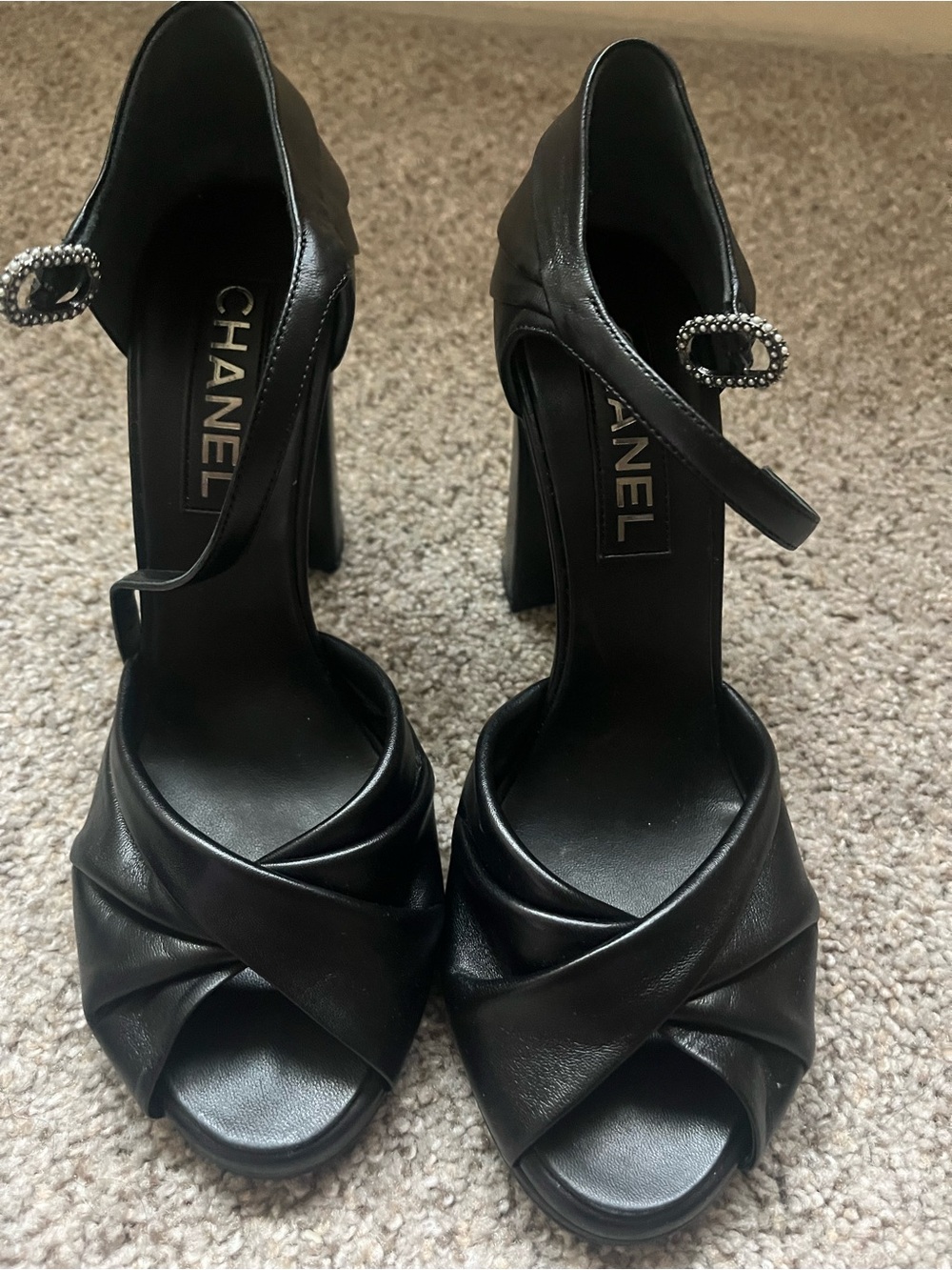 Chanel leather sandals - Picture 3 of 7